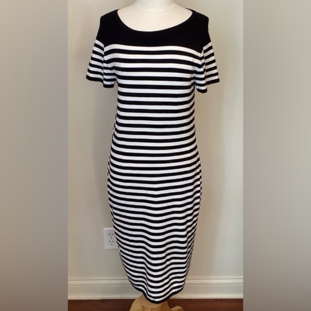 Torrid Black White Striped SZ L Classic Modern Effortless Chic Knit Maxi Dress